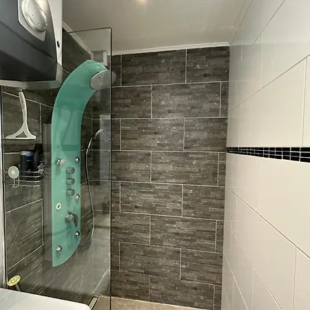 Stylish Near Train-station Parking Extra * Salzburg