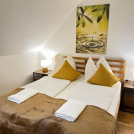 Privatunterkunft Cozy & Stylish Space With Parking *