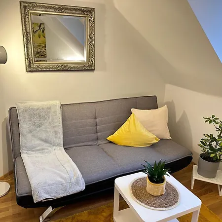 Cozy & Stylish Space With Parking *