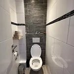 Cozy & Stylish Space With Parking *